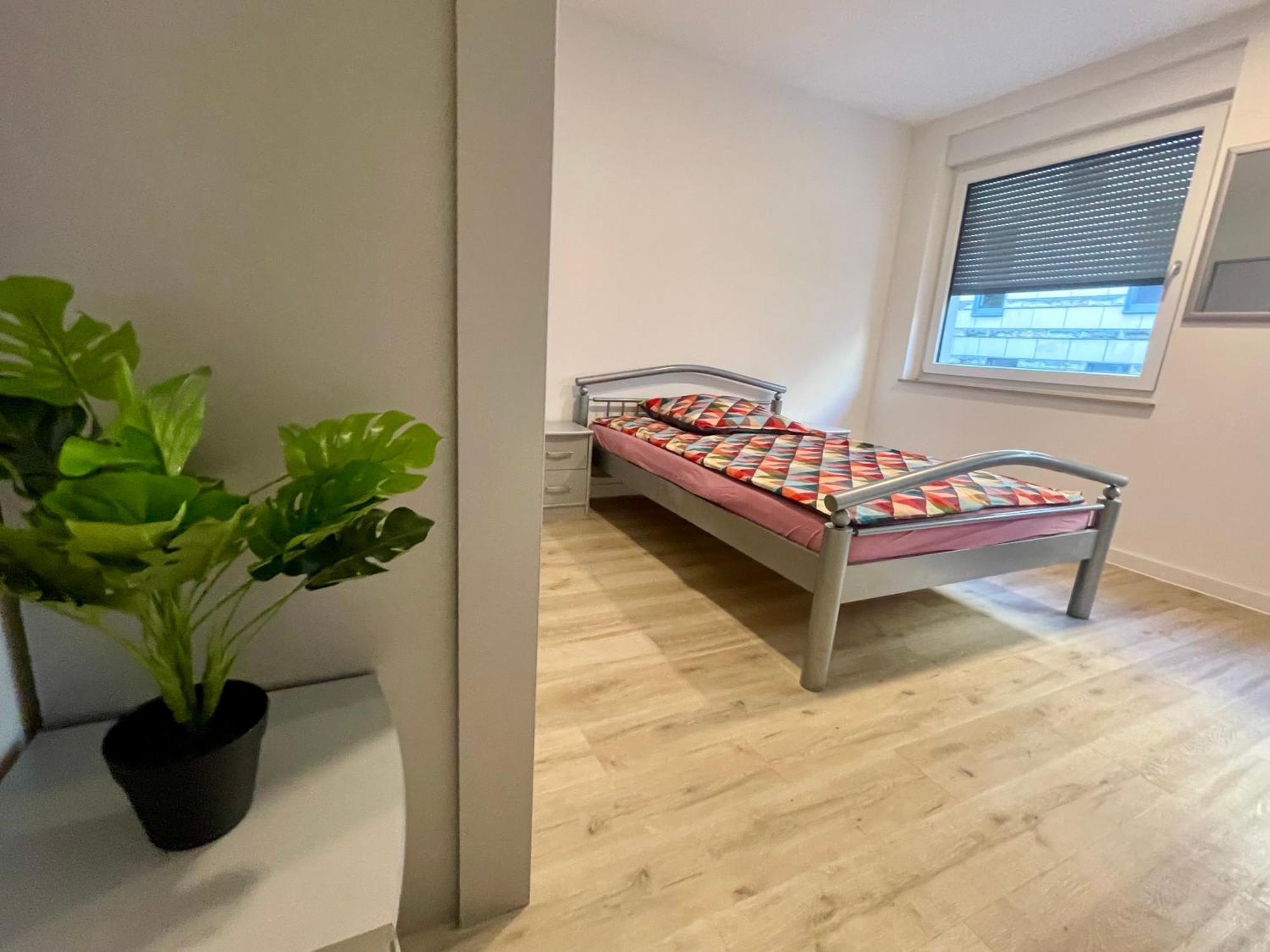 Neu Goldstadt Wunderschoenes 2 Zimmer Apartament Schloessle Zentrum Пфорцгейм Екстер'єр фото