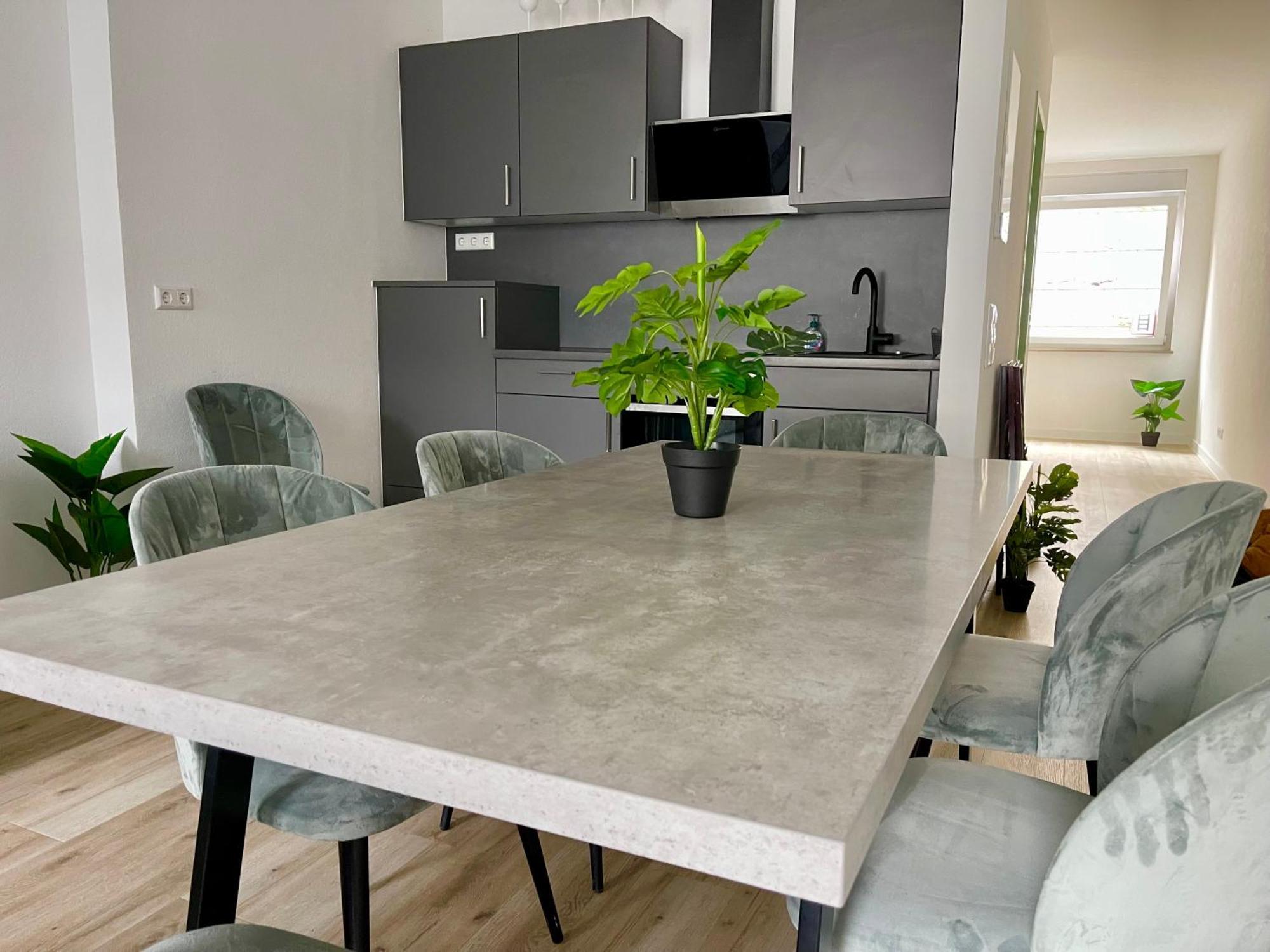 Neu Goldstadt Wunderschoenes 2 Zimmer Apartament Schloessle Zentrum Пфорцгейм Екстер'єр фото