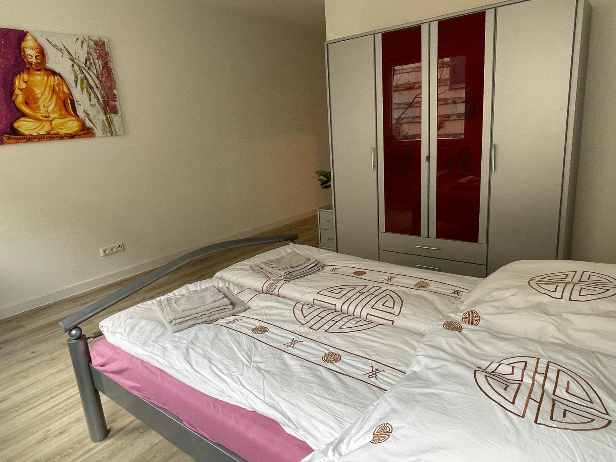 Neu Goldstadt Wunderschoenes 2 Zimmer Apartament Schloessle Zentrum Пфорцгейм Екстер'єр фото